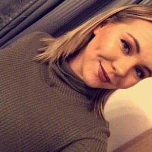 Meet your Posher, Jacqueline